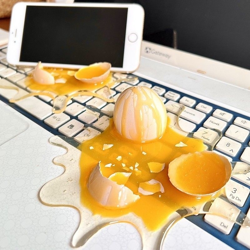 Broken Egg Cell Phone Holder S - đánh giá và giá Home Office Tech Gadgets