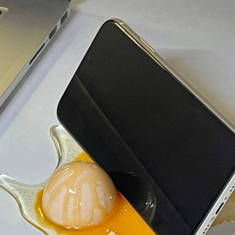 Broken Egg Cell Phone Holder S - đánh giá và giá Home Office Tech Gadgets